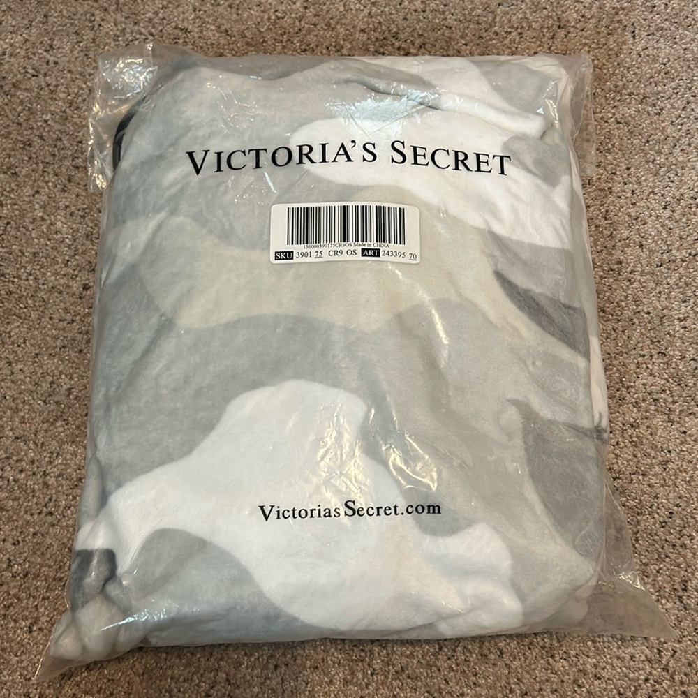 Pink Victoria’s Secret Fleece Blanket